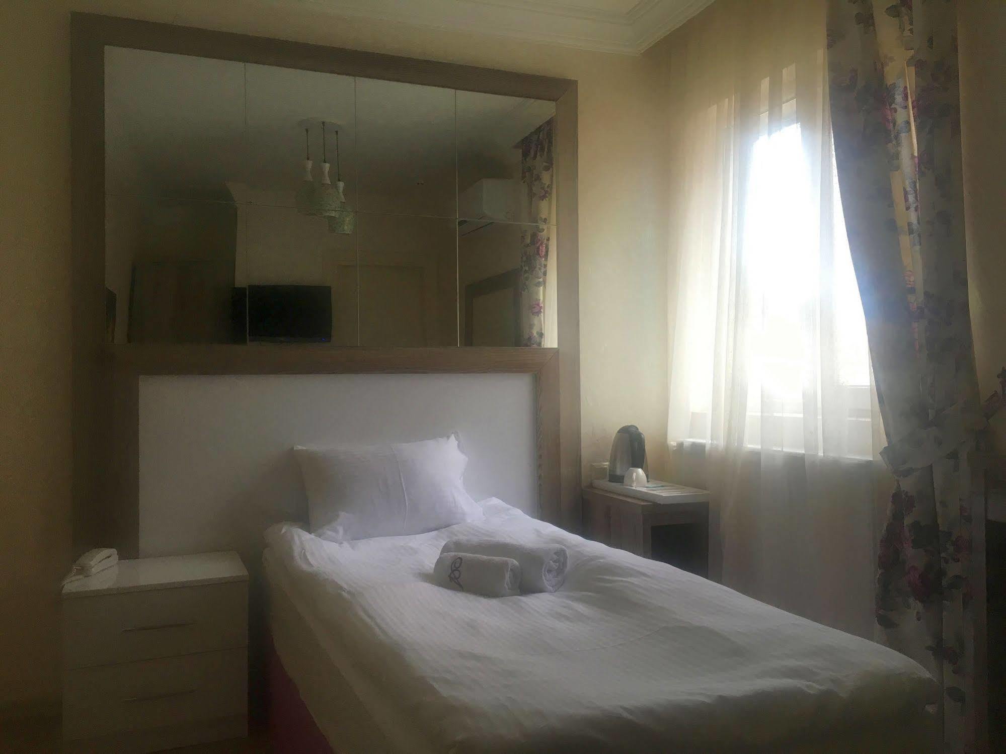 Adjara Boutique Hotel Batumi Exterior foto